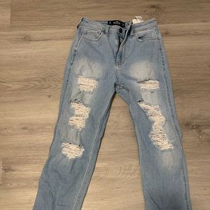 Hollister Ultra High-Rise Mom jeans 3R